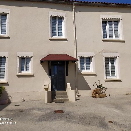 Chambre Meublee A Louer Pouzauges Zewnętrze zdjęcie