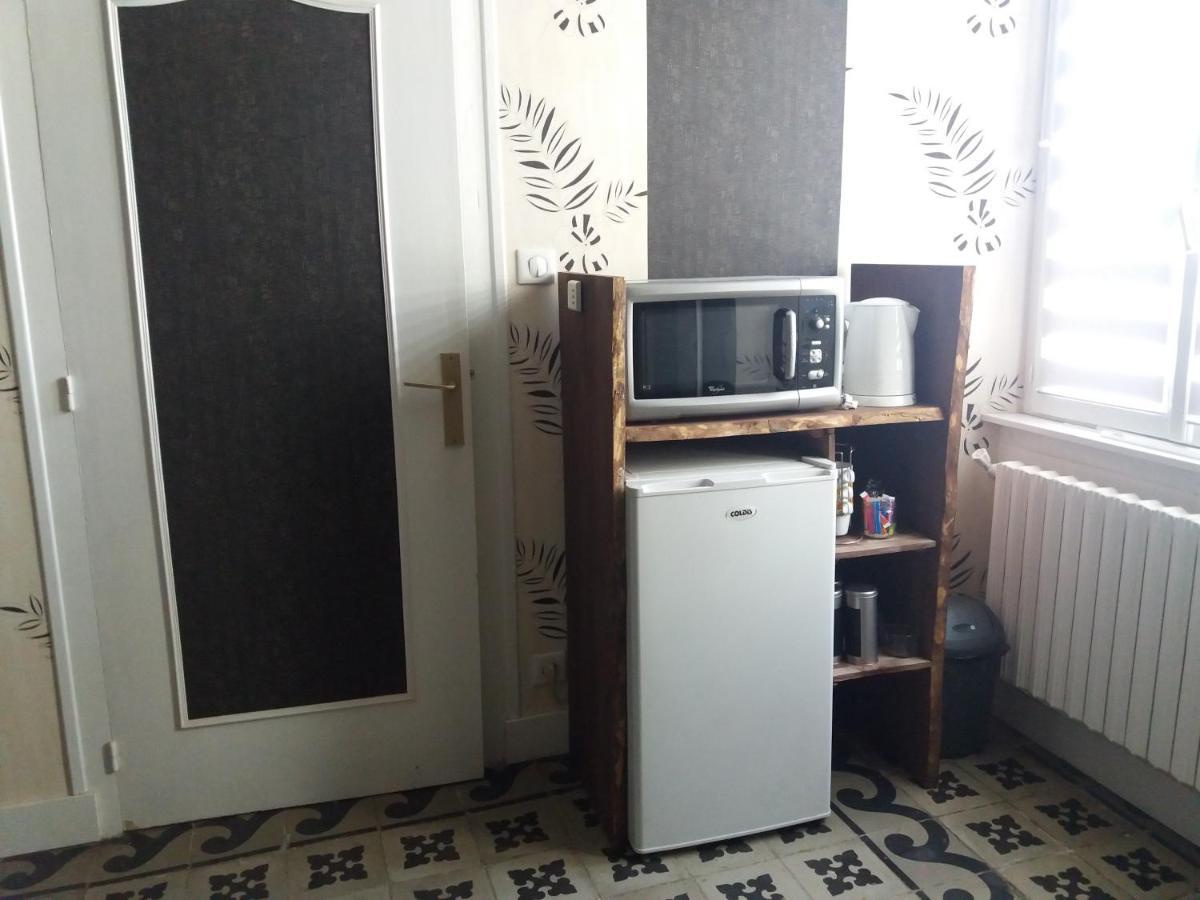 Chambre Meublee A Louer Pouzauges Zewnętrze zdjęcie